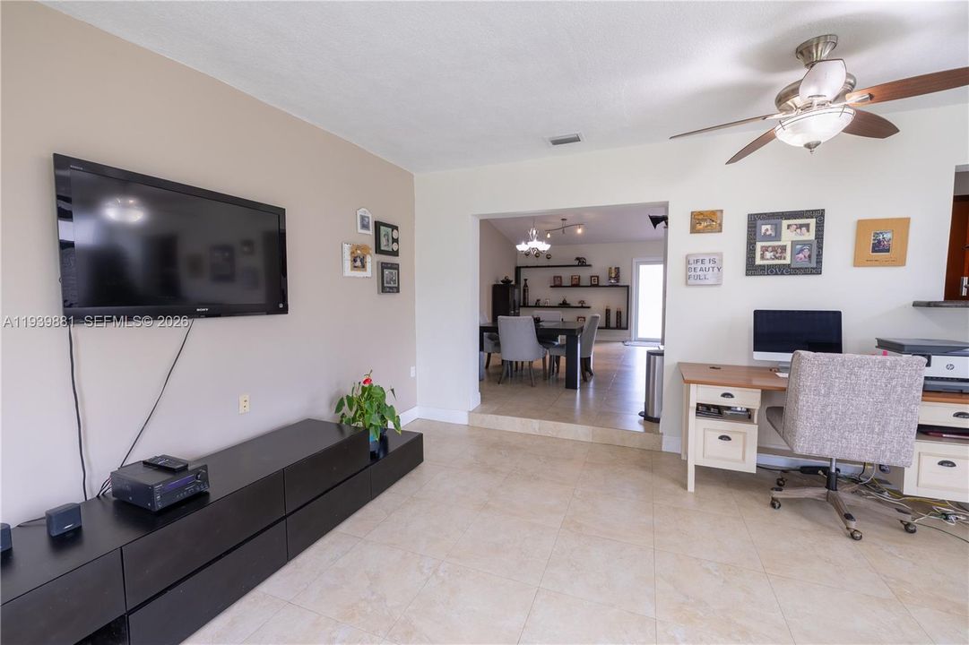 For Sale: $675,000 (4 beds, 2 baths, 1872 Square Feet)