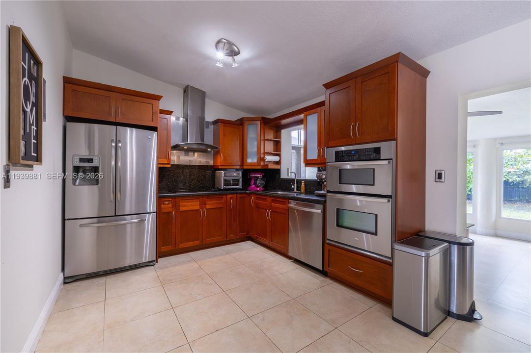 For Sale: $675,000 (4 beds, 2 baths, 1872 Square Feet)