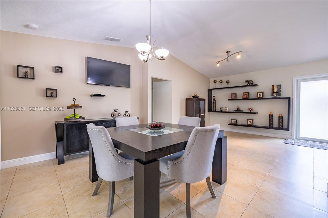 For Sale: $675,000 (4 beds, 2 baths, 1872 Square Feet)