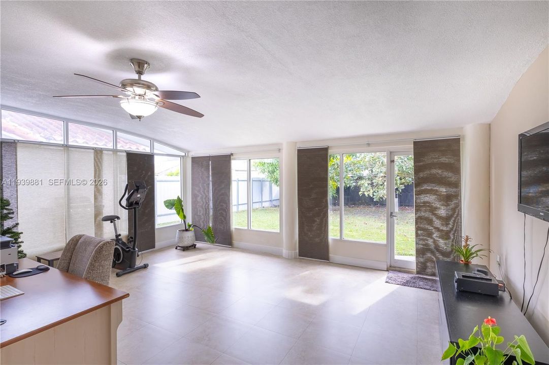 For Sale: $675,000 (4 beds, 2 baths, 1872 Square Feet)