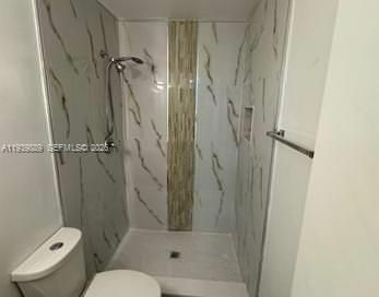 出租: $2,200 (2 贝兹, 2 浴室, 960 平方英尺)