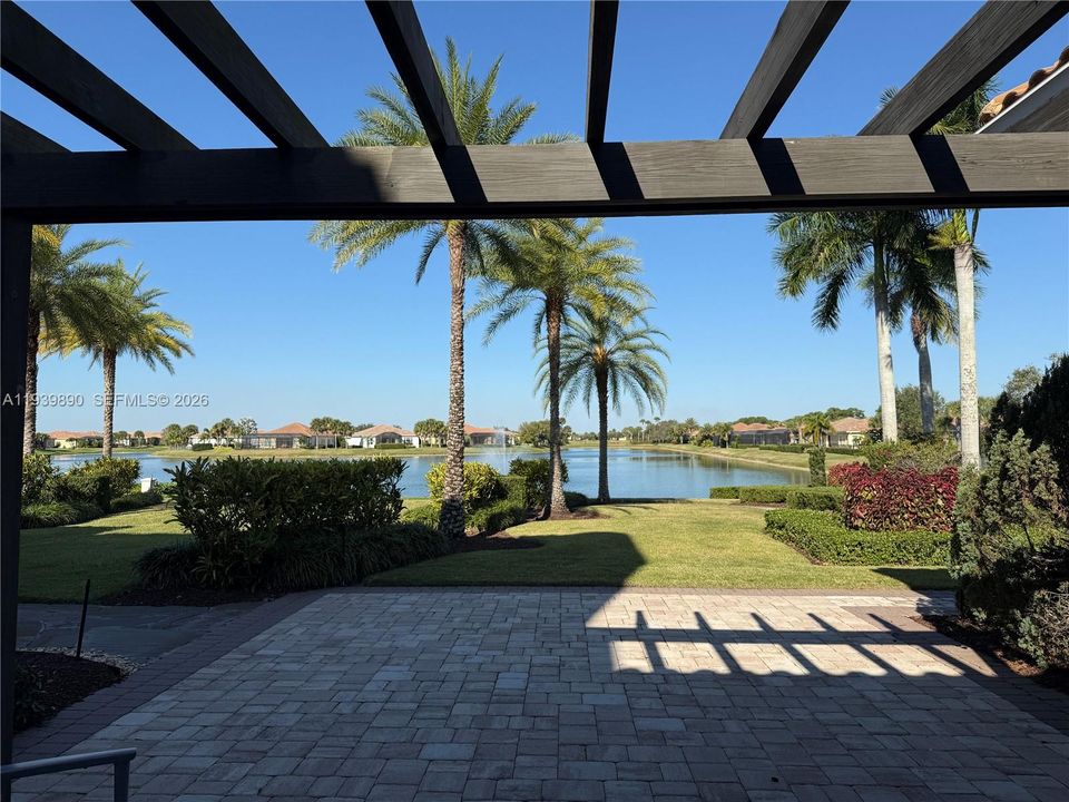 待售: $379,000 (3 贝兹, 2 浴室, 1646 平方英尺)