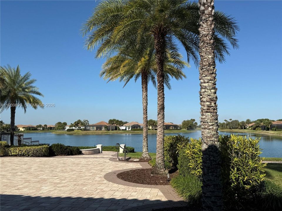 待售: $379,000 (3 贝兹, 2 浴室, 1646 平方英尺)