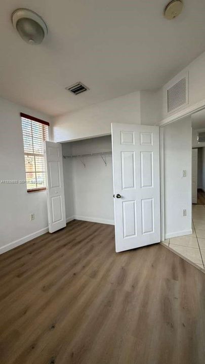 For Rent: $2,100 (3 beds, 2 baths, 1062 Square Feet)