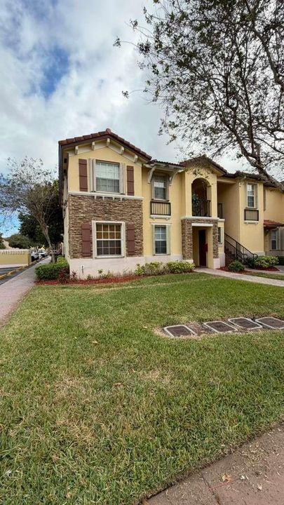 For Rent: $2,100 (3 beds, 2 baths, 1062 Square Feet)