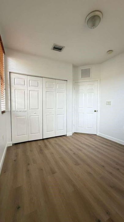 For Rent: $2,100 (3 beds, 2 baths, 1062 Square Feet)