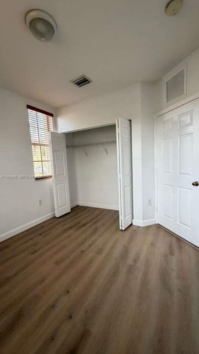 For Rent: $2,100 (3 beds, 2 baths, 1062 Square Feet)