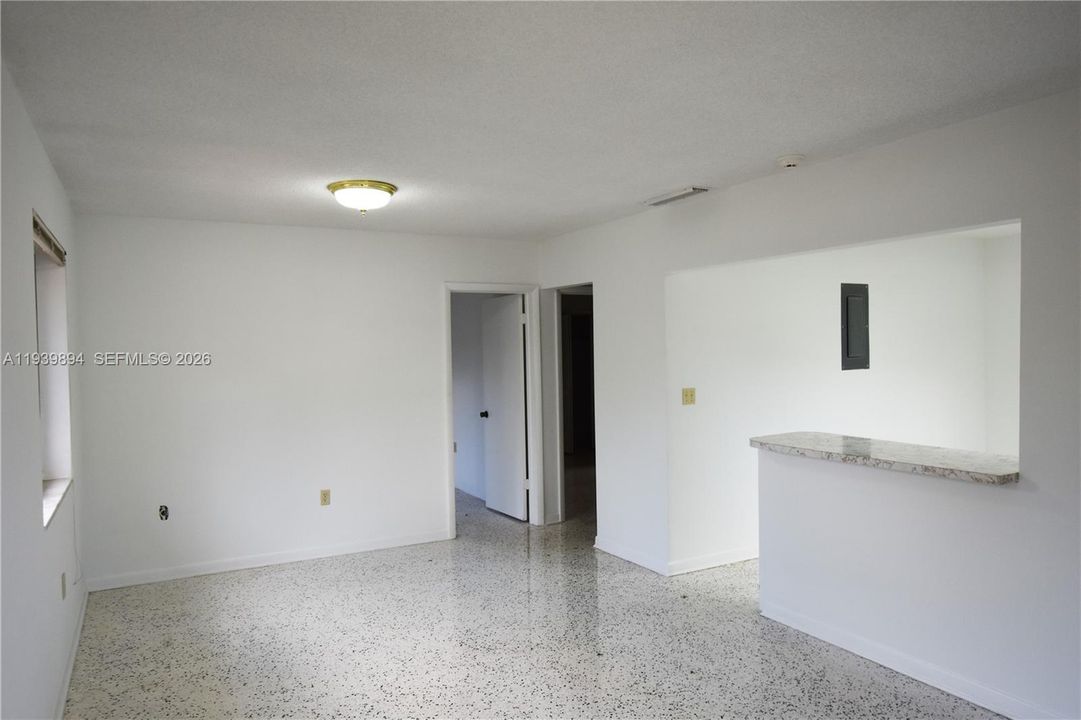 For Rent: $2,500 (2 beds, 1 baths, 2228 Square Feet)