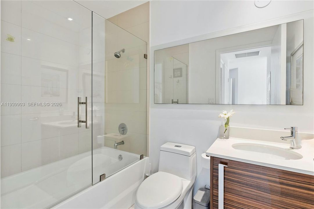 For Rent: $6,500 (2 beds, 2 baths, 1128 Square Feet)