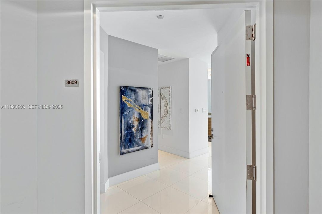 For Rent: $6,500 (2 beds, 2 baths, 1128 Square Feet)