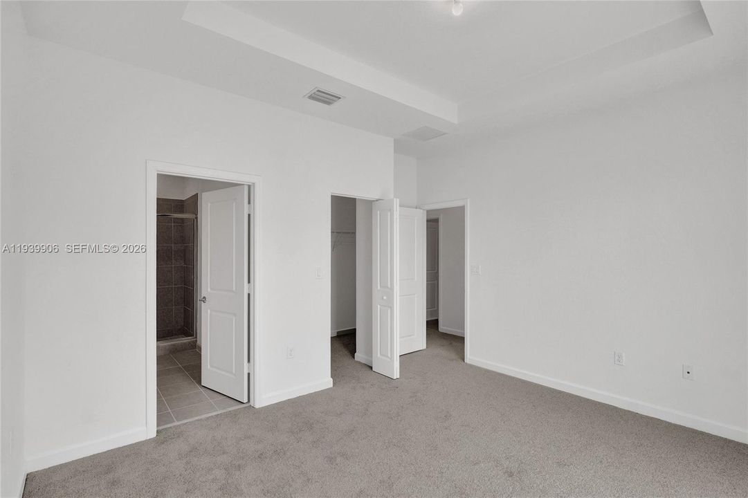 出租: $2,800 (3 贝兹, 3 浴室, 1600 平方英尺)