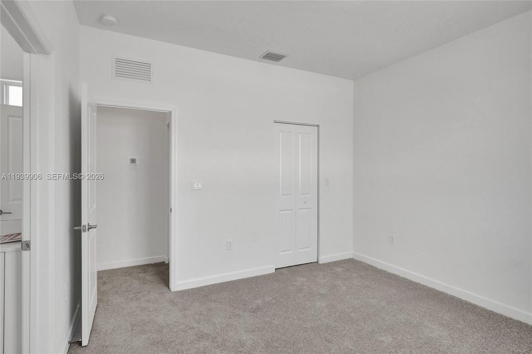 出租: $2,800 (3 贝兹, 3 浴室, 1600 平方英尺)