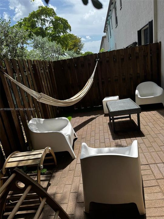 待售: $449,000 (3 贝兹, 3 浴室, 1320 平方英尺)