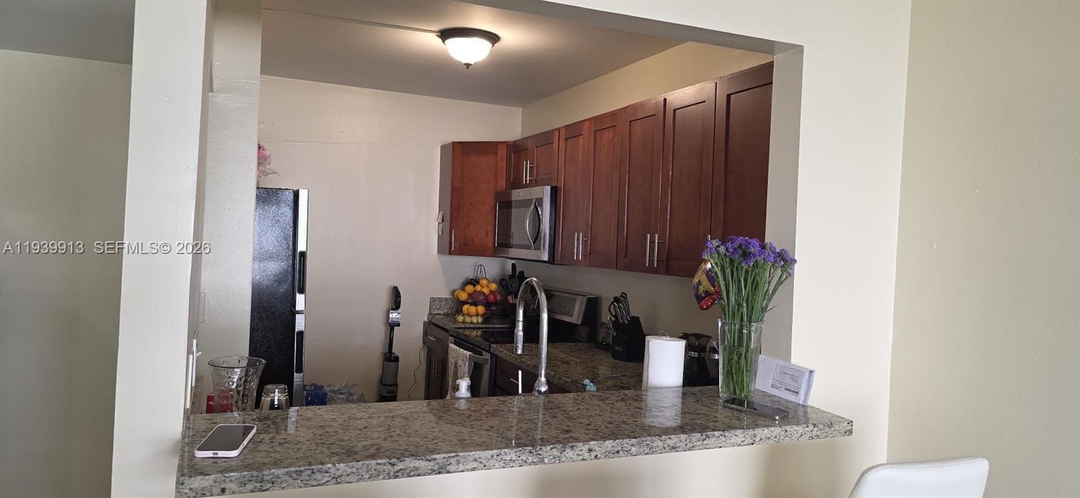 En Venta: $275,000 (2 camas, 2 baños, 750 Pies cuadrados)