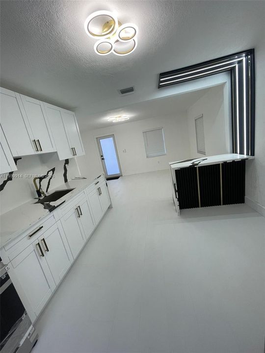 En Venta: $389,000 (2 camas, 1 baños, 775 Pies cuadrados)