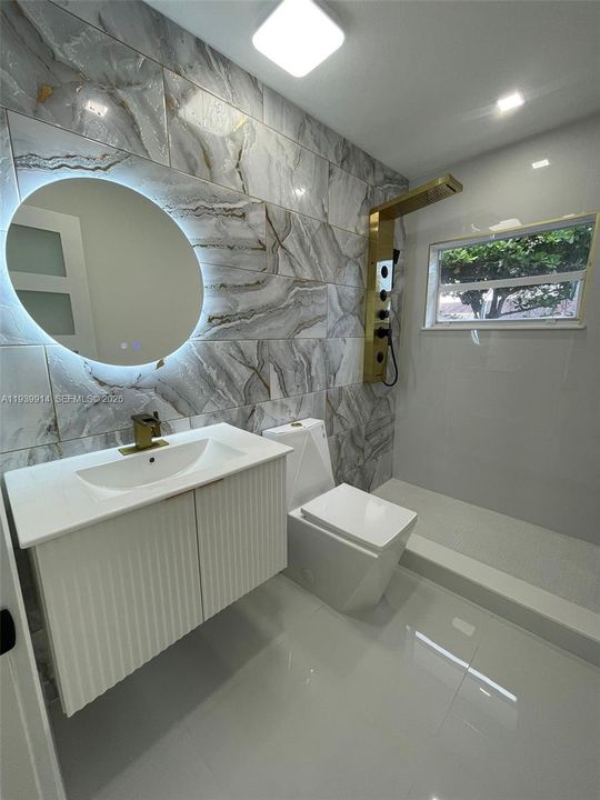 En Venta: $389,000 (2 camas, 1 baños, 775 Pies cuadrados)