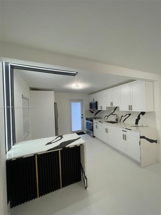 En Venta: $389,000 (2 camas, 1 baños, 775 Pies cuadrados)