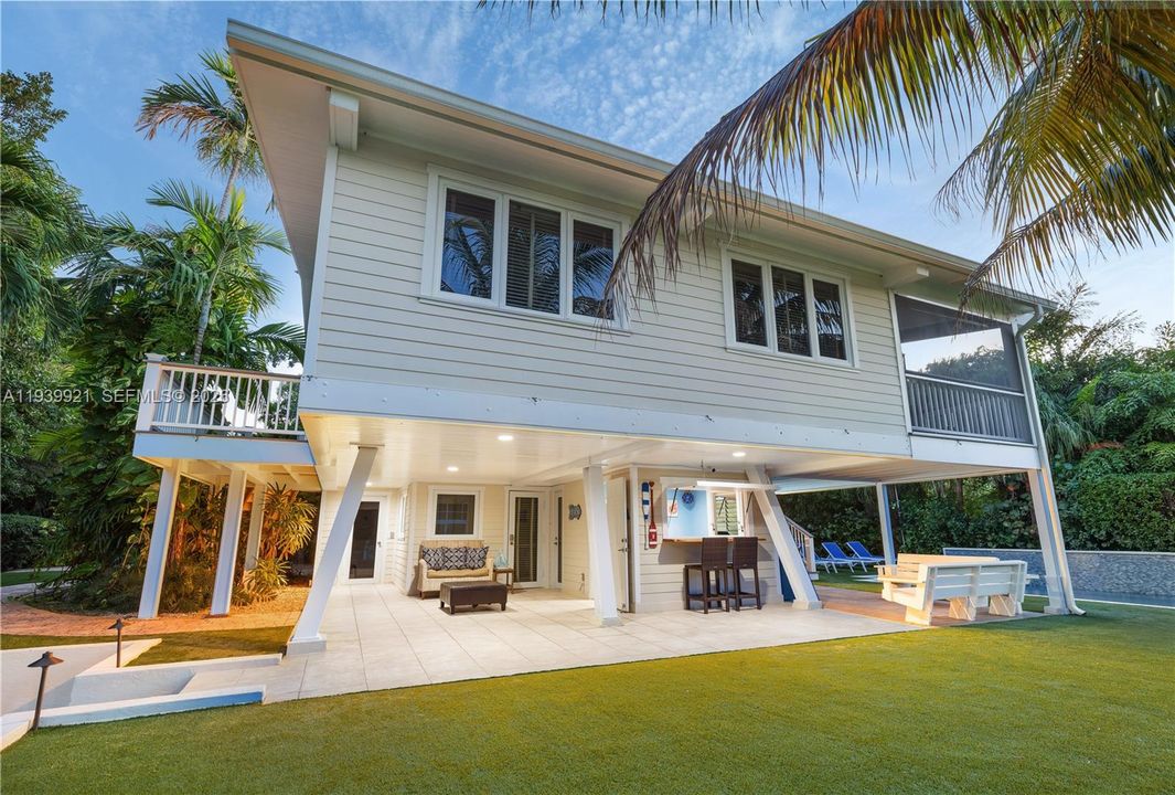 For Sale: $2,900,000 (3 beds, 3 baths, 1743 Square Feet)