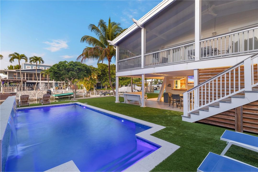 For Sale: $2,900,000 (3 beds, 3 baths, 1743 Square Feet)