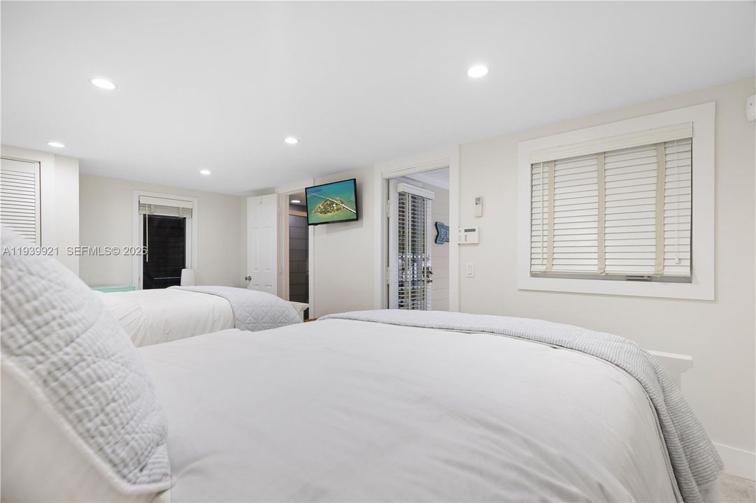 For Sale: $2,900,000 (3 beds, 3 baths, 1743 Square Feet)