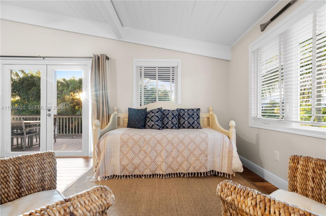 For Sale: $2,900,000 (3 beds, 3 baths, 1743 Square Feet)