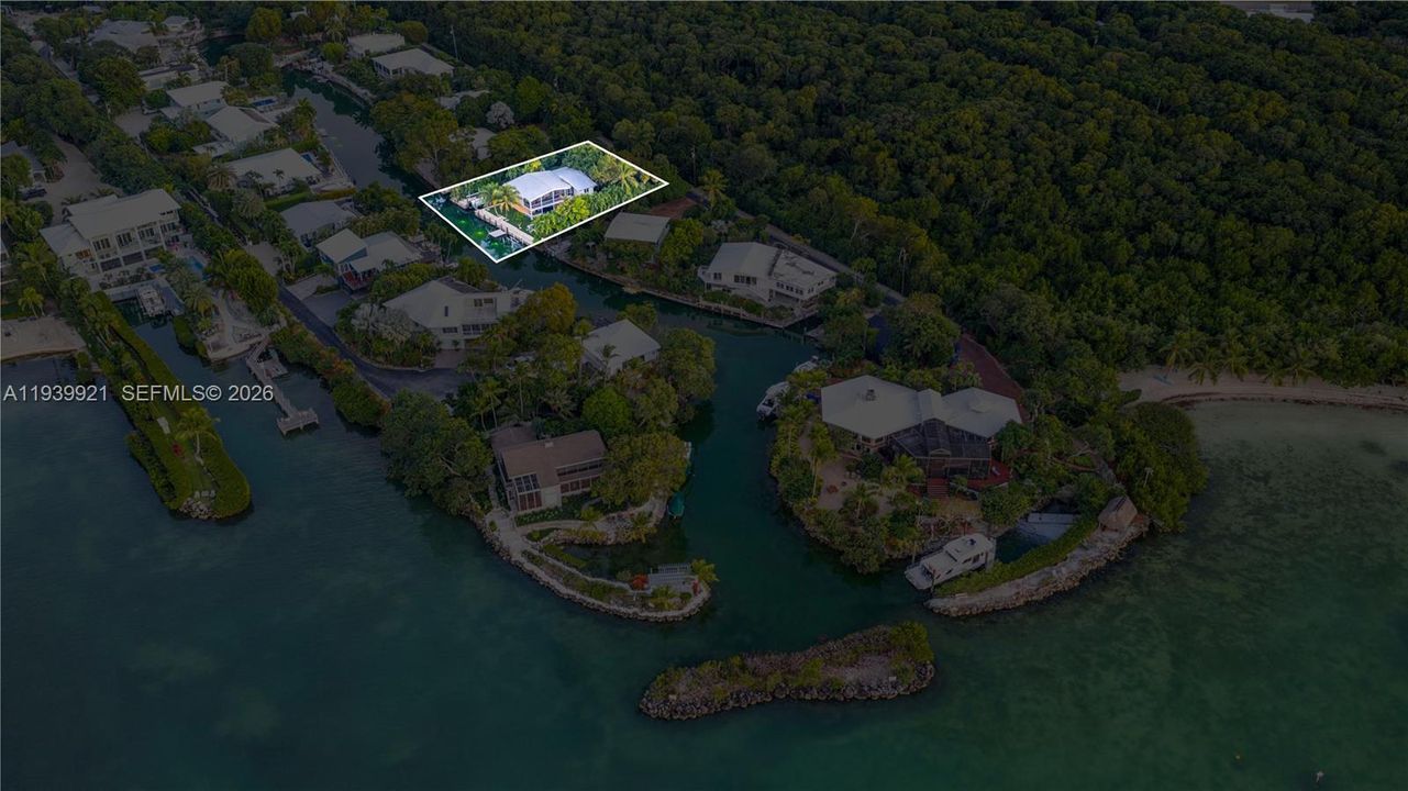 For Sale: $2,900,000 (3 beds, 3 baths, 1743 Square Feet)