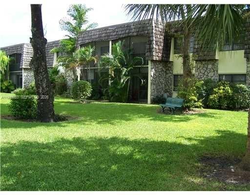 出租: $1,640 (1 贝兹, 1 浴室, 760 平方英尺)