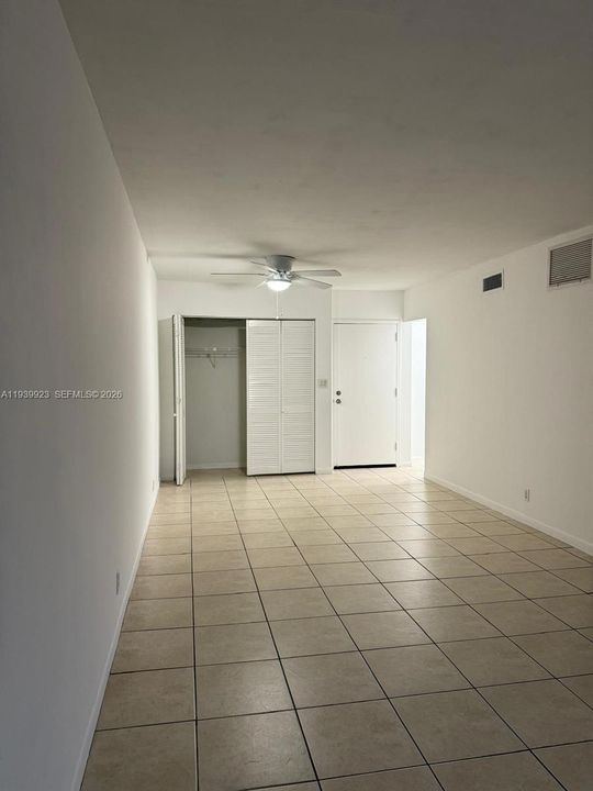 出租: $1,640 (1 贝兹, 1 浴室, 760 平方英尺)