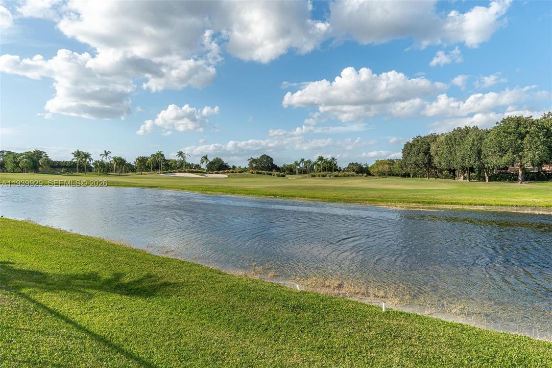 В аренду: $7,500 (5 спален, 3 ванн, 2720 Квадратных фут)