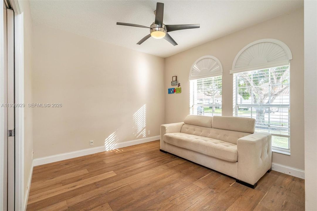 В аренду: $7,500 (5 спален, 3 ванн, 2720 Квадратных фут)