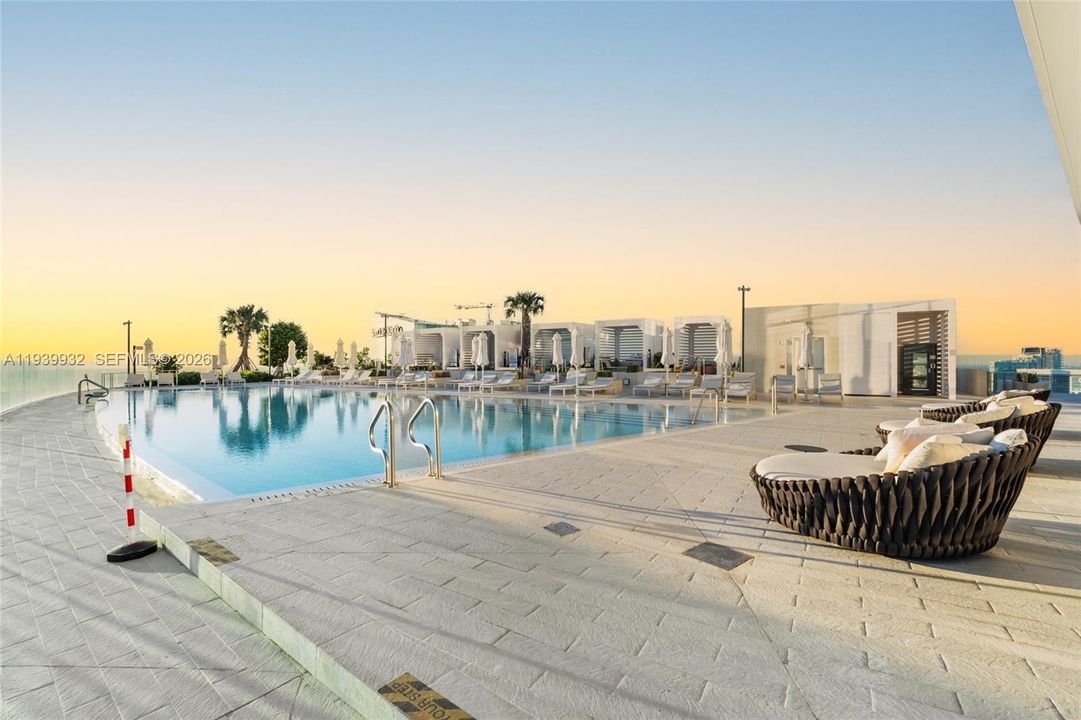 En Renta: $23,000 (3 camas, 3 baños, 2414 Pies cuadrados)