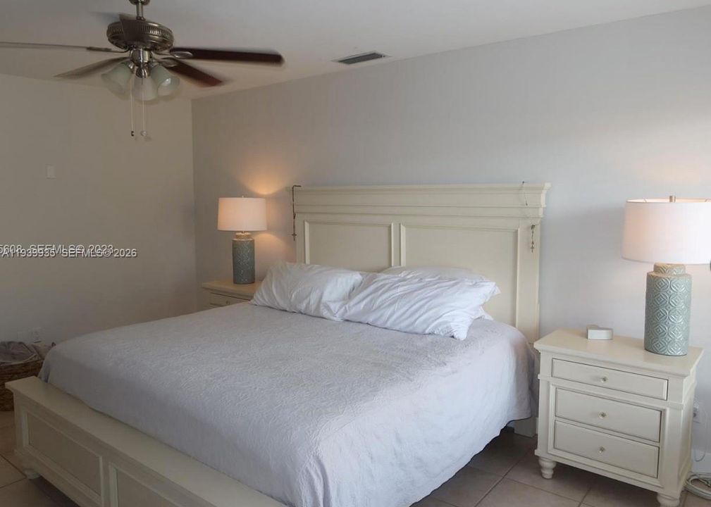 En Renta: $3,600 (3 camas, 2 baños, 1820 Pies cuadrados)