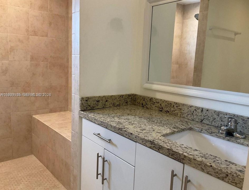 En Renta: $3,600 (3 camas, 2 baños, 1820 Pies cuadrados)