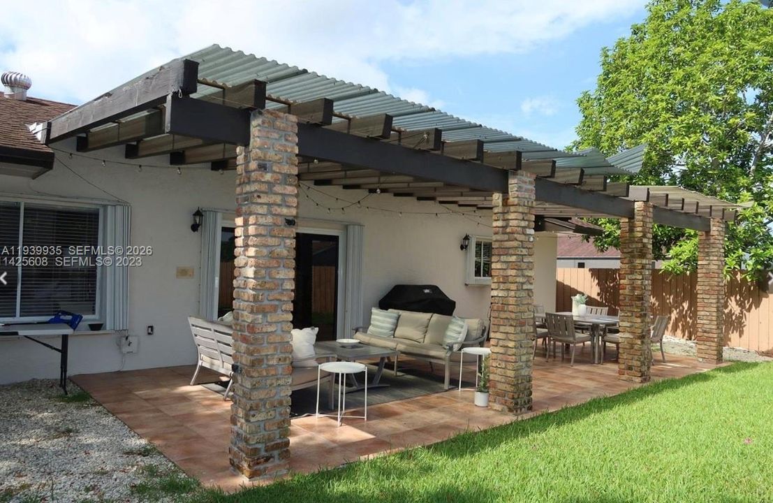 En Renta: $3,600 (3 camas, 2 baños, 1820 Pies cuadrados)