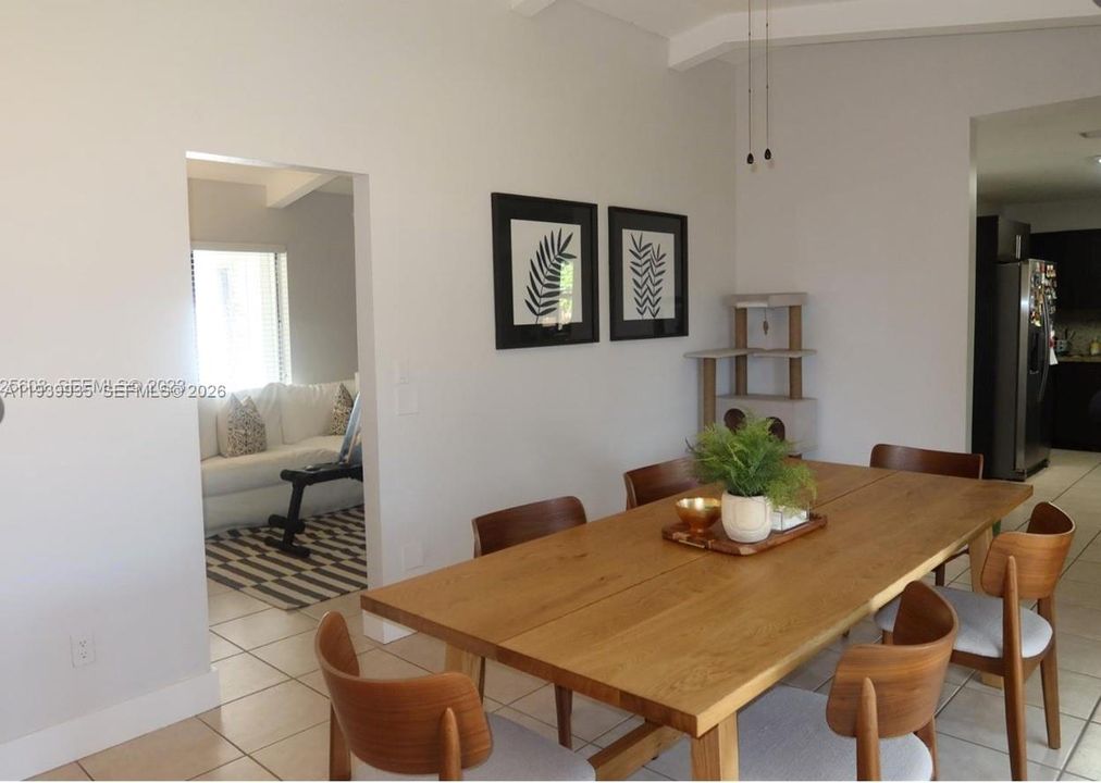 En Renta: $3,600 (3 camas, 2 baños, 1820 Pies cuadrados)