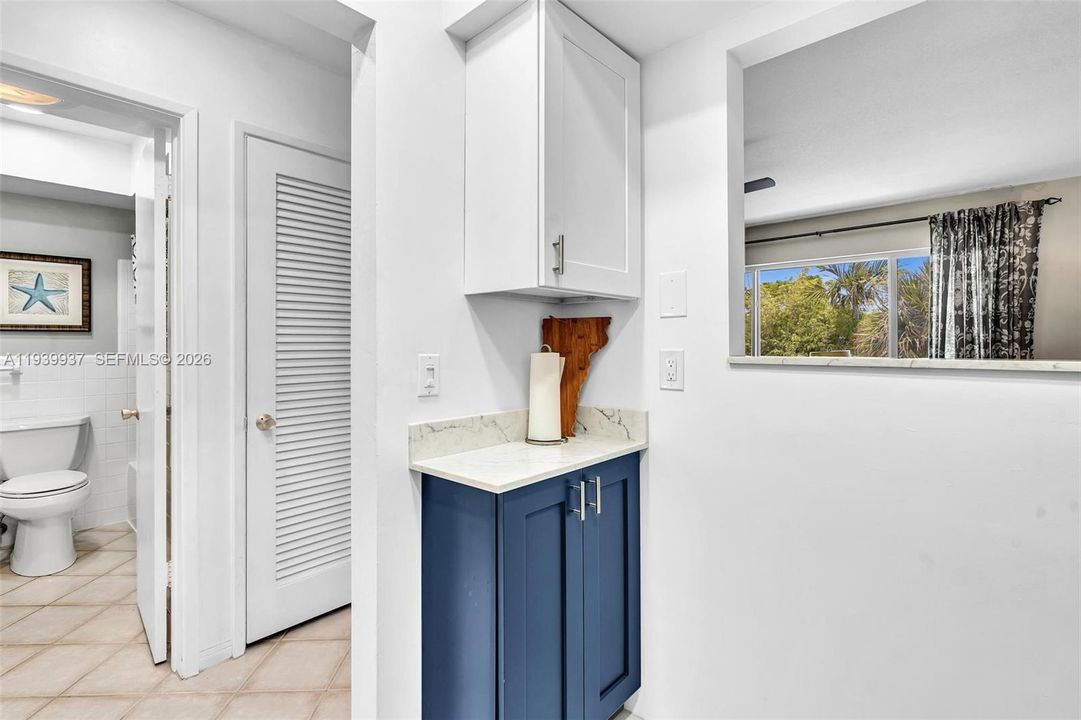 For Sale: $250,000 (1 beds, 1 baths, 530 Square Feet)