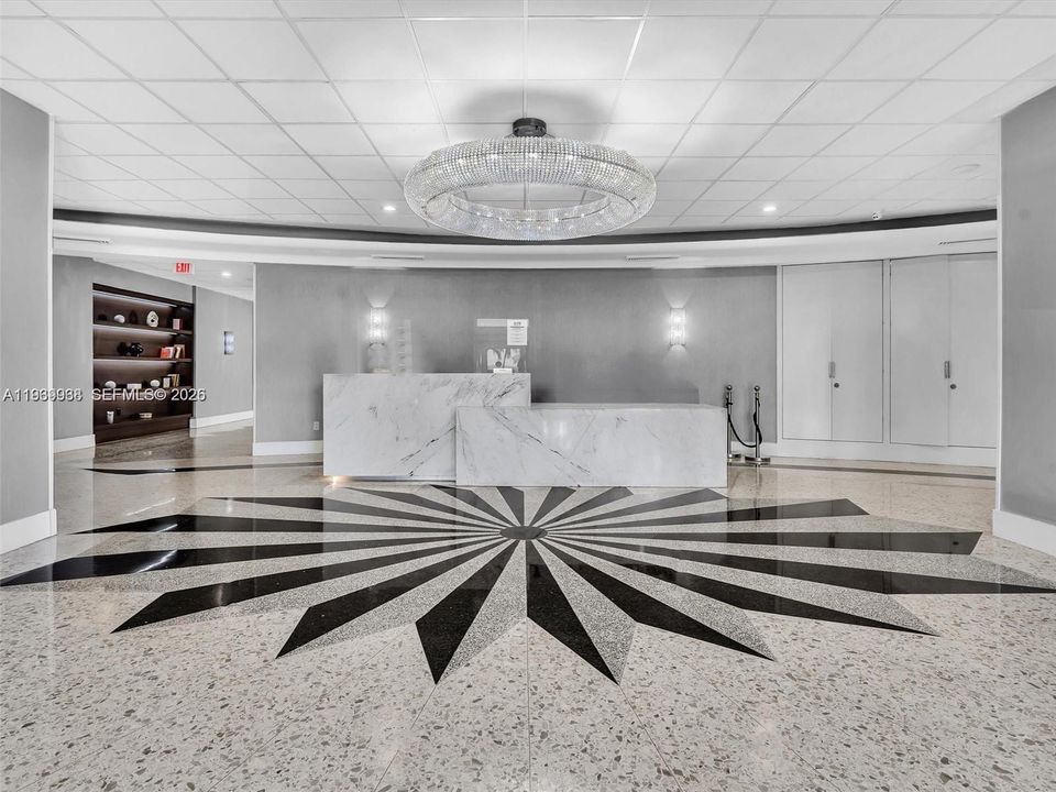 En Venta: $437,000 (2 camas, 2 baños, 1100 Pies cuadrados)