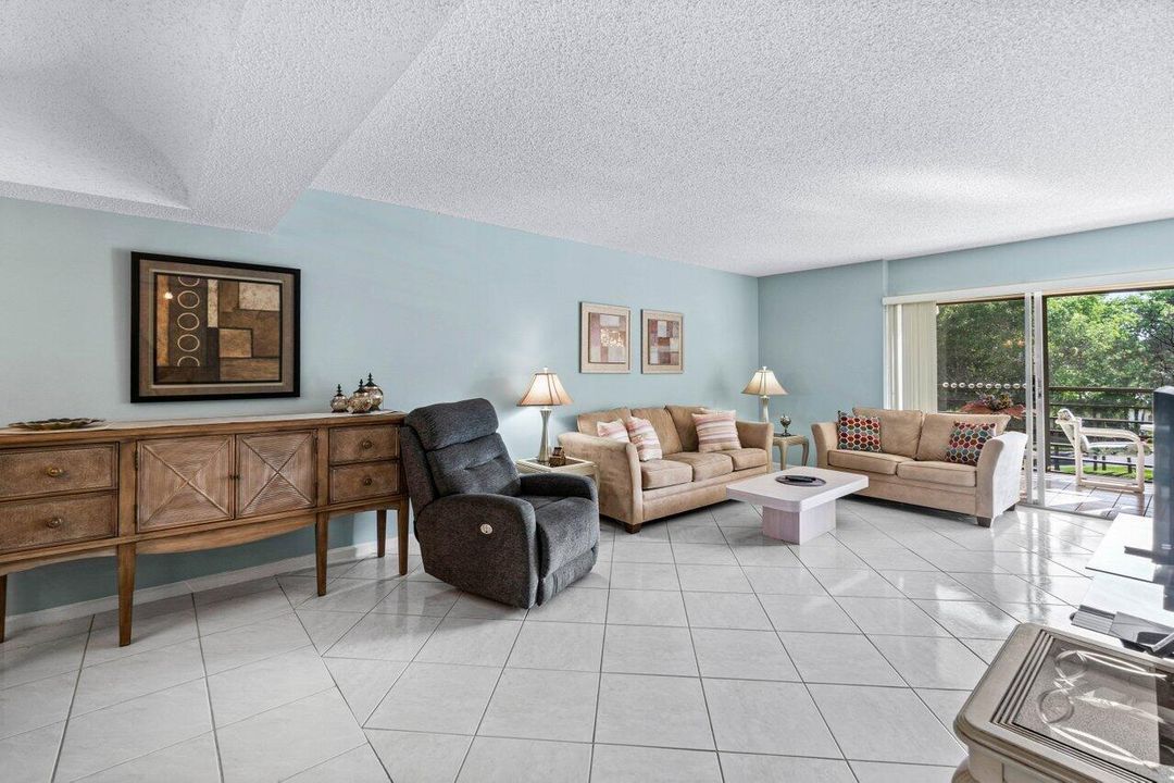 013-23345CarolwoodLane-BocaRaton-FL-3342