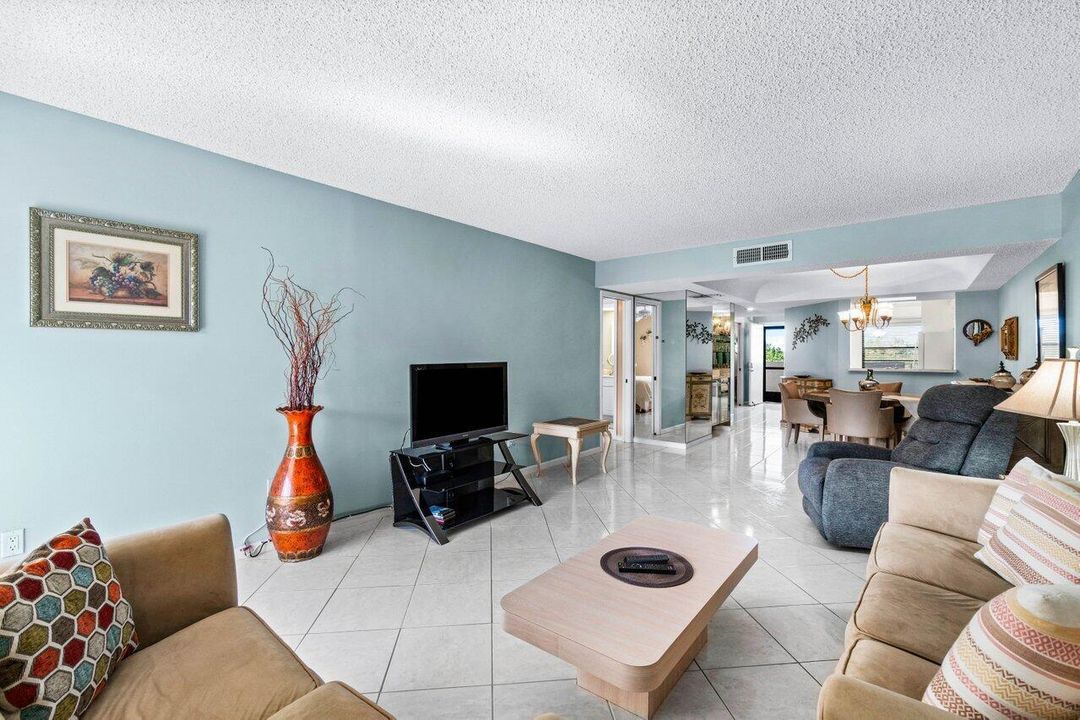 015-23345CarolwoodLane-BocaRaton-FL-3342