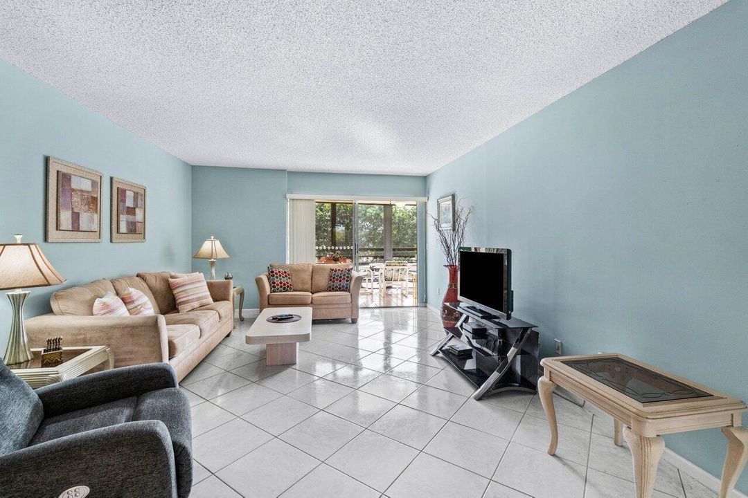 012-23345CarolwoodLane-BocaRaton-FL-3342