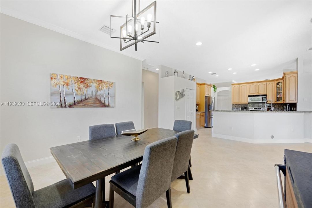 For Sale: $2,695,000 (7 beds, 4 baths, 5758 Square Feet)