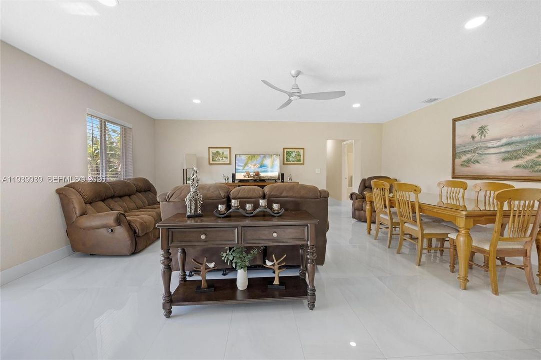 For Sale: $2,695,000 (7 beds, 4 baths, 5758 Square Feet)