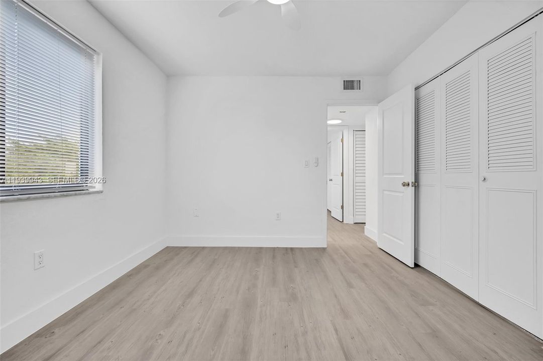 For Rent: $2,300 (2 beds, 1 baths, 692 Square Feet)