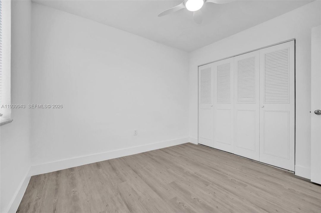 For Rent: $2,300 (2 beds, 1 baths, 692 Square Feet)