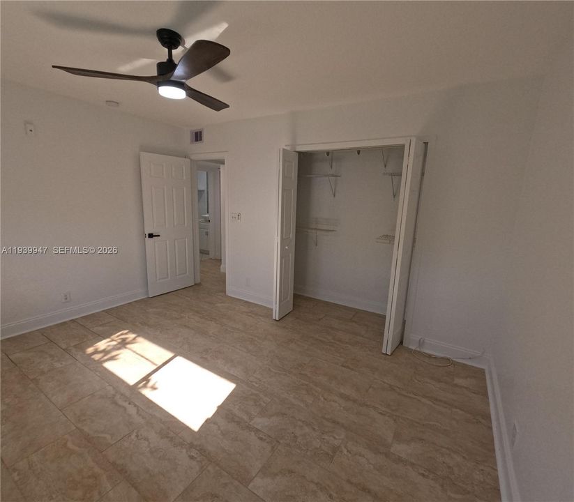 На продажу: $277,500 (3 спален, 2 ванн, 1032 Квадратных фут)