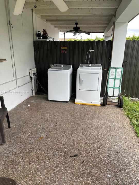 En Renta: $3,300 (4 camas, 2 baños, 2201 Pies cuadrados)