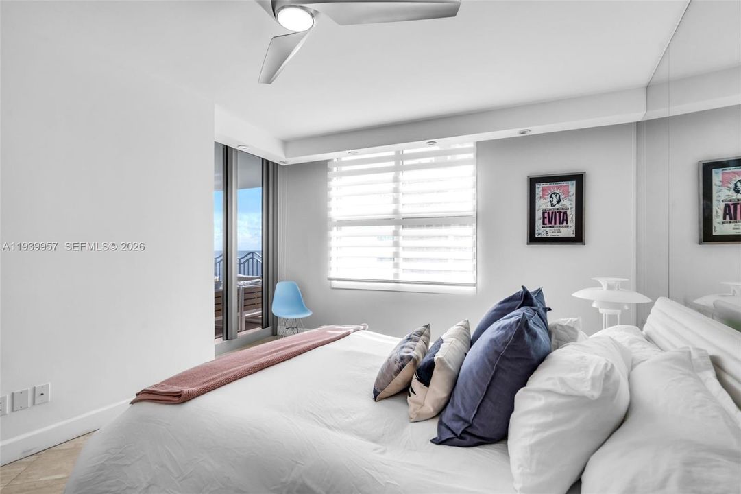 En Renta: $30,000 (3 camas, 3 baños, 2320 Pies cuadrados)