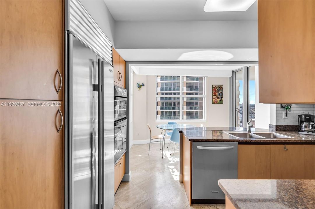 En Renta: $30,000 (3 camas, 3 baños, 2320 Pies cuadrados)