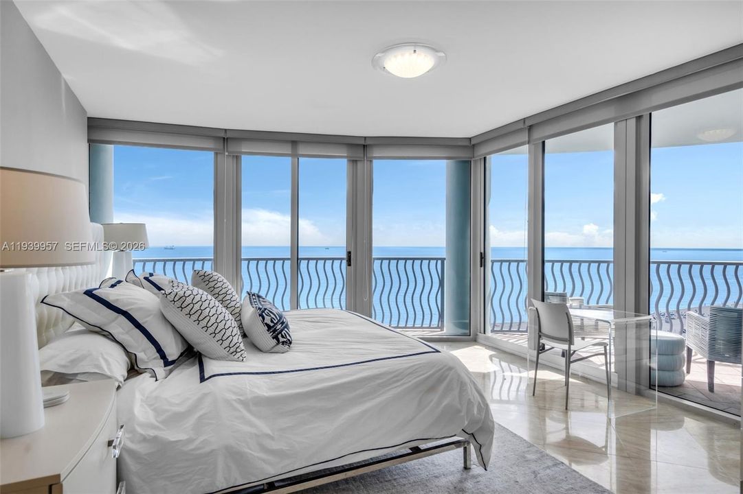 En Renta: $30,000 (3 camas, 3 baños, 2320 Pies cuadrados)