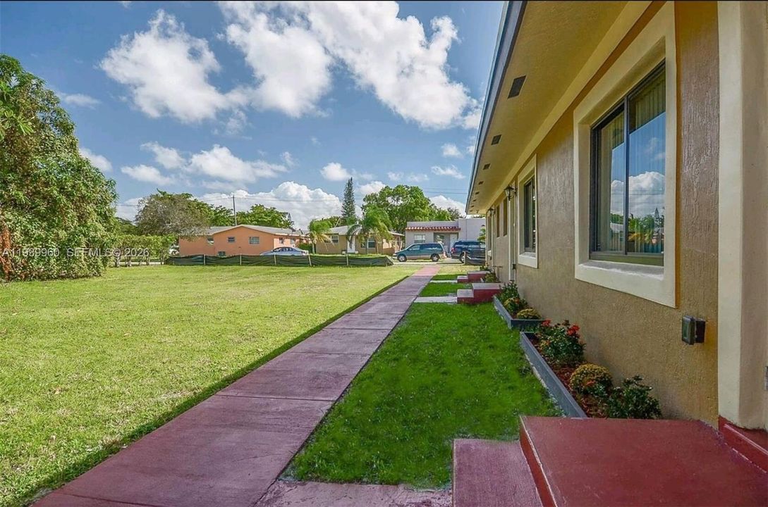 出租: $1,795 (1 贝兹, 1 浴室, 0 平方英尺)